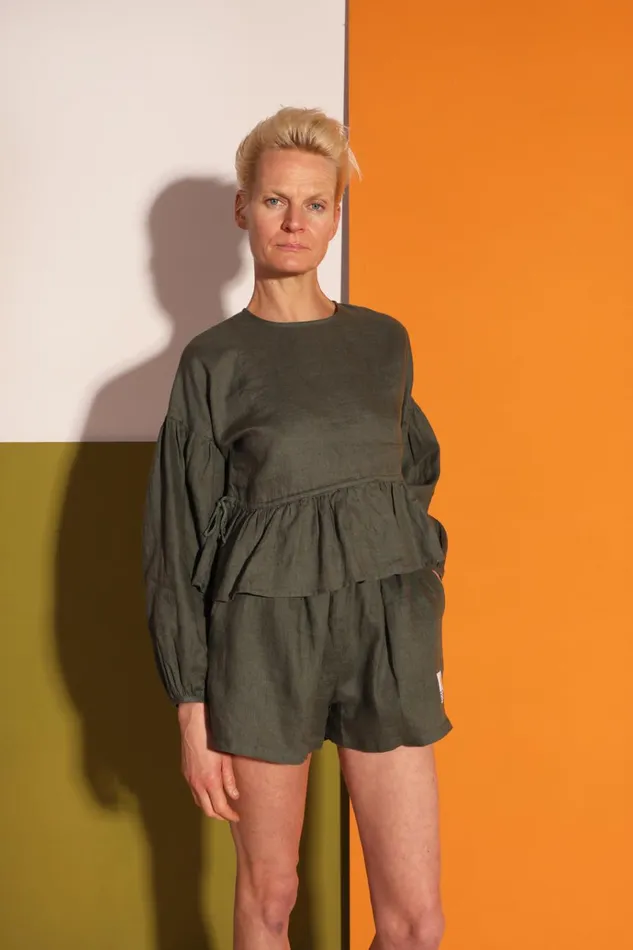 Women Basic Linen Shorts Moss LF Markey Shorts