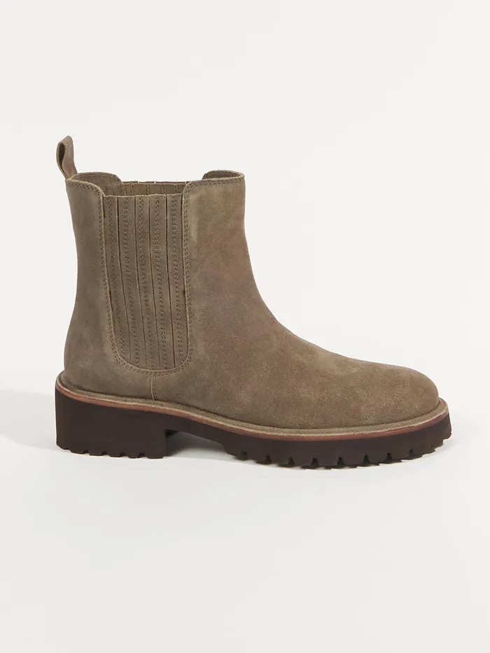 Women Cashew Chelsea Boots By Seychelles Taupe Altar039d State Boots Booties