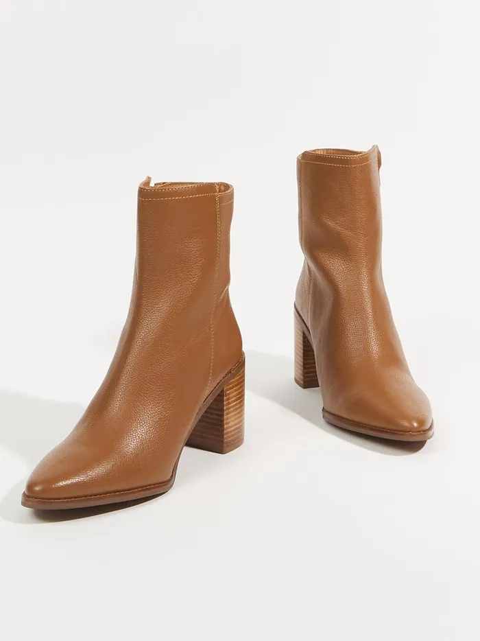 Women Desirable Boots By Seychelles Tan Altar039d State Boots Booties