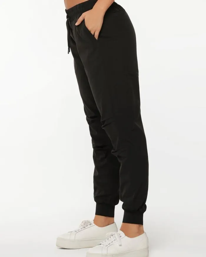 Women LORNA JANE Pants Everyday Winter Thermal Pant Black