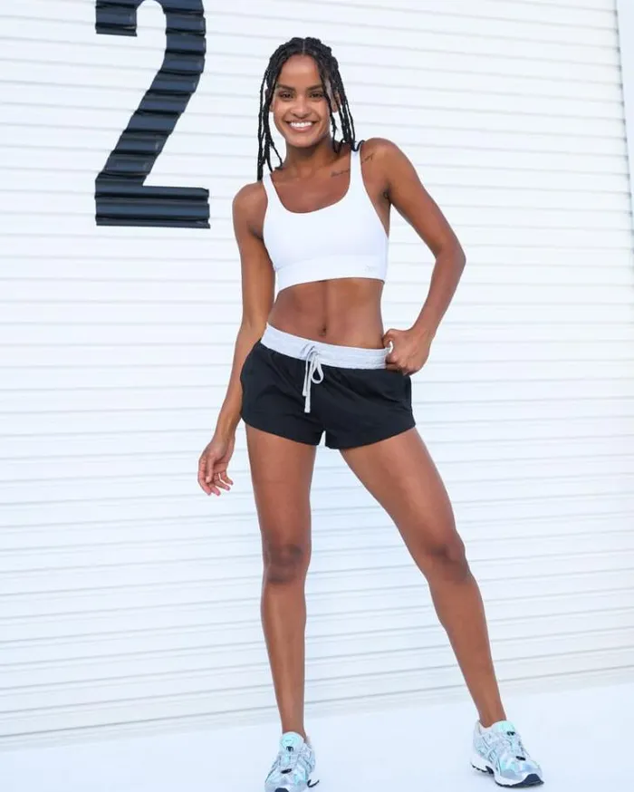 Women LORNA JANE Running Shorts Flashdance Cheeky Short Black