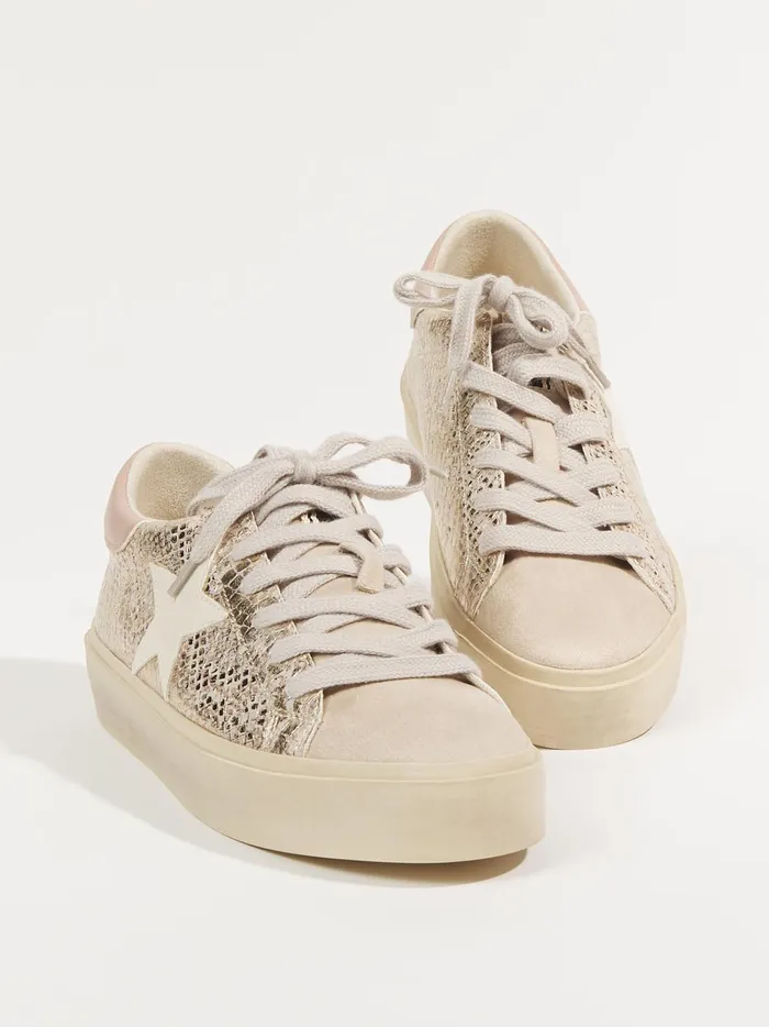 Women Reba Star Patch Platform Sneakers Gold Altar039d State Sneakers